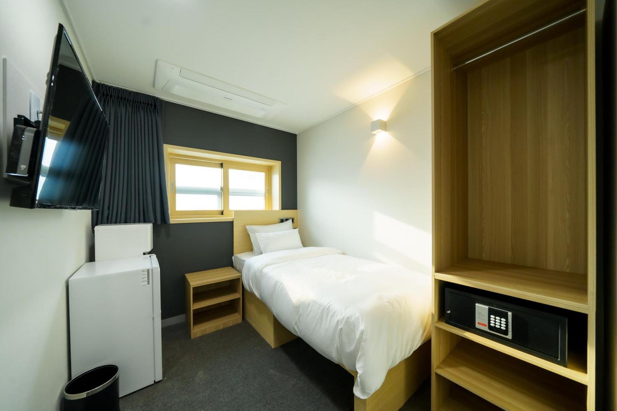 The Stay Hue Myeongdong Séoul Extérieur photo